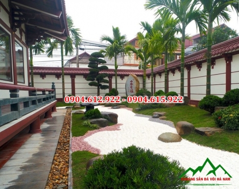 Làm sao Sử dụng sỏi để trang trí sân vườn đẹp hơn