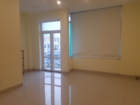 Cho thuê nhà mặt tiền 1 trệt 1 lầu đường 30/4 TP Vũng Tàu ngay ngã 3 đông đúc