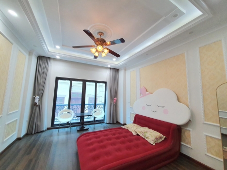 Bán nhà Phố Xuân Đỉnh- Lô góc Ô tô đỗ Cửa- Kinh Doanh nhỏ-Sát CV Hòa Bình.Giá hơn 4 tỷ tìm đâu ra.