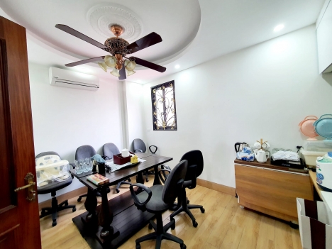 Bán nhà Phố Xuân Đỉnh- Lô góc Ô tô đỗ Cửa- Kinh Doanh nhỏ-Sát CV Hòa Bình.Giá hơn 4 tỷ tìm đâu ra.