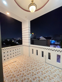 Bán Nhà Mới 2 Lầu Đúc Mặt Tiền Đường Quản Trọng Hoàng Cách Mặt Tiền Đường 3/2 Khoảng 200m LH  Khanh