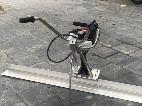 Máy đầm thước động cơ  HONDA GX35 2M hỗ trợ vận chuyển toàn quốc