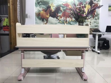bàn học sinh chống gù chống cận