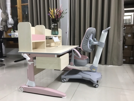 bàn học sinh chống gù chống cận