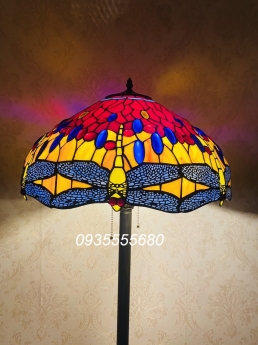 Giao lưu em đèn sàn tiffany chuồn chuồn đỏ