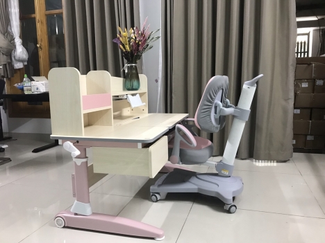 bàn học sinh chống gù chống cận