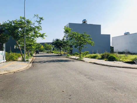Đất FPT Đà Nẵng, 180m2, hướng nam, bao giá sập hầm