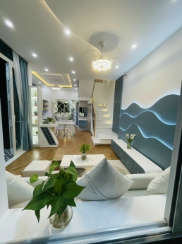 Siêu phẩm 4 tầng full nôi thất view biển . ĐÀ NẴNG