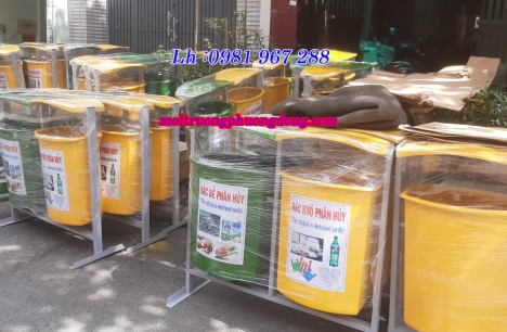 Thùng rác 2 ngăn composite,thùng rác có mái che