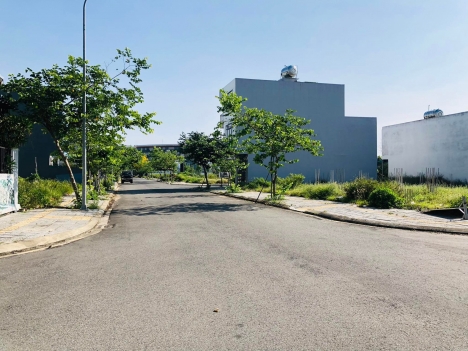 Đất FPT Đà Nẵng, 180m2, hướng nam, bao giá sập hầm