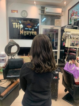 Những kiểu tóc xoăn sóng layer đẹp cho nàng thích cá tính và phá cách - Tiệp Nguyễn Hair Salon