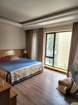 Bán nhanh !!!Không quá 1 tuấn!!Giá rẻ hơn thị trường, Ô tô tránh, nhà tự xây.Phố Hoàng Ngân-Q.Cầu