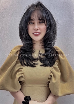 Tóc bob layer xoăn nhẹ nhàng cho nàng cá tính, nhuộm tóc nâu trà sữa - Tiệp Nguyễn Hải Salon