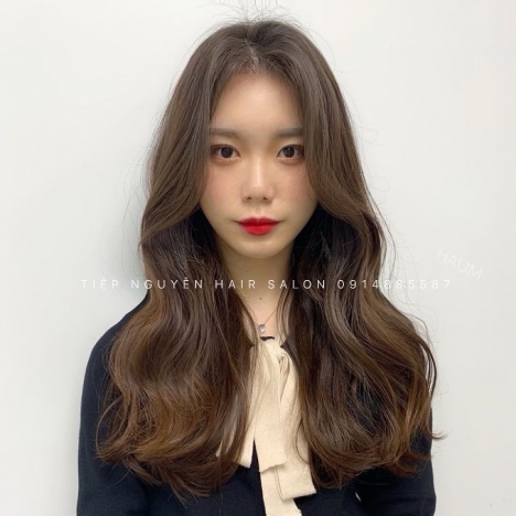 Tóc layer xoăn mái bay cho nàng thêm trẻ trung năng động - Tiệp Nguyễn Hair Salon