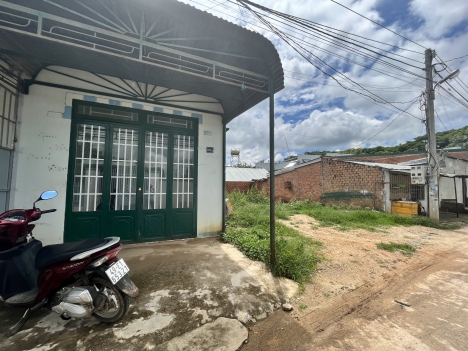 Bán 155m2 nhà + đất sau trường tiểu học Phú Hội, Đức trọng, Lâm đồng