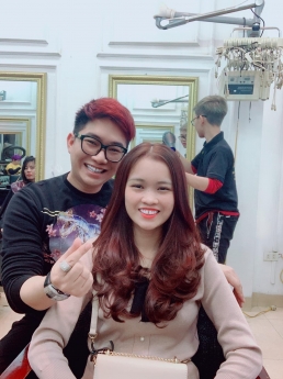 Tóc layer xoăn mái bay cho nàng thêm trẻ trung năng động - Tiệp Nguyễn Hair Salon