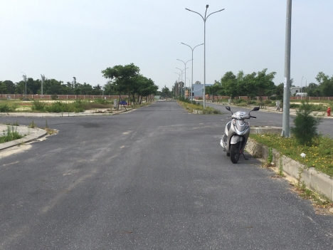 Chính chủ cần bán nhanh lô b2-120 đối diện với trường tiểu học FPT