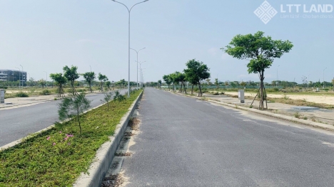 Chính chủ cần bán nhanh lô b2-120 đối diện với trường tiểu học FPT