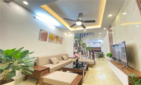 Bán nhà Mạc Thị Bưởi .6 ngủ cực rộng. 38m x 5 tầng. 3,75 tỷ có thương lượng