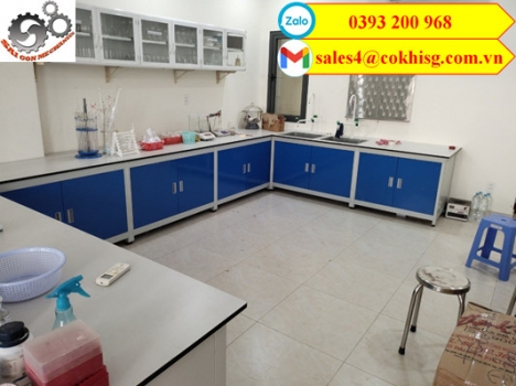 Bàn thí nghiệm áp tường