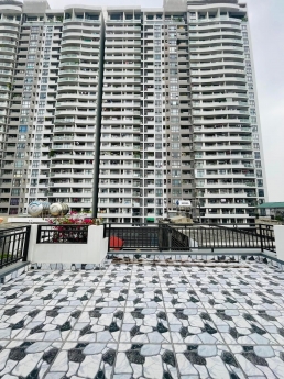 Bán nhanh trong tháng.Nội thất sa hoa.Phố Phùng Chí Kiên-Cầu Giấy.Thang Máy.Phân Lô. Ô tô trong nhà.