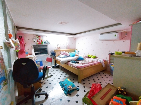Nhà nguyễn văn quỳ quận 7, hxh 2,8 tỷ, ngang 7,8m, ngay cầu phú mỹ.