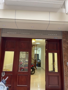 NHÀ PHỐ HOÀNG QUỐC VIỆT 40M X 5 TẦNG, Ô TÔ GẦN,  GIÁ 4.15 TỶ