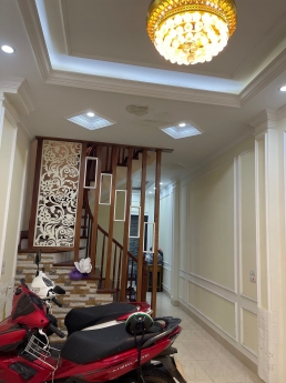 NHÀ PHỐ HOÀNG QUỐC VIỆT 40M X 5 TẦNG, Ô TÔ GẦN,  GIÁ 4.15 TỶ