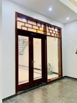 NHÀ PHỐ HOÀNG QUỐC VIỆT 64 M X 3 TẦNG, Ô TÔ GẦN, GIÁ 4.7 TỶ