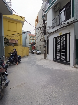 Chủ cần bán nhà Lạc Long Quân - 84m2 - 7 tầng - Ngõ thông ô tô tránh - Dòng tiền 100 triệu/tháng -