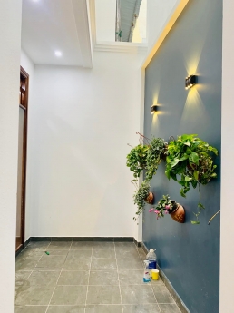 NHÀ PHỐ HOÀNG QUỐC VIỆT 64 M X 3 TẦNG, Ô TÔ GẦN, GIÁ 4.7 TỶ