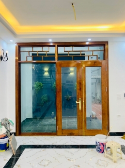 NHÀ PHỐ HOÀNG QUỐC VIỆT 64 M X 3 TẦNG, Ô TÔ GẦN, GIÁ 4.7 TỶ