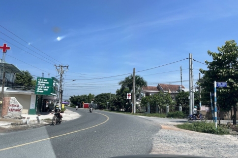 GIẢM GIÁ BÁN NHANH LÔ GÓC MẶT TIỀN Đ.HÙNG VƯƠNG XÃ VĨNH THANH CÓ 300M2 THỔ