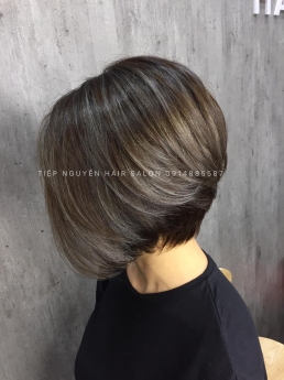 Uốn tóc xoăn sóng nước nhẹ nhàng cho nàng tóc thưa