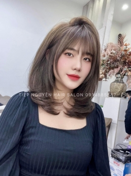 Tóc bob uốn xoăn layer đẹp và cá tính, Uốn tóc xoăn ngang vai Tiệp Nguyễn Hair Ư