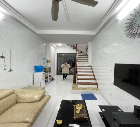 Bán nhà Trần Khát Chân - Gần ô tô - 35m x 4 tầng. 3,65  tỷ có thương lượng