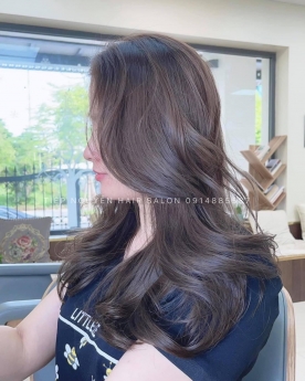 Tóc uốn cụp, tóc uốn xoăn sóng ngang vai cho nàng mái thưa - Tiệp Nguyễn Hair Salon