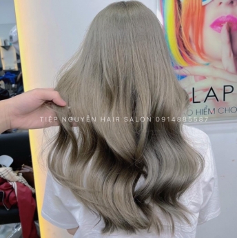 Tóc uốn xoăn tầng cao lọn to cho nàng tóc mái bay : tóc bob uốn cụp cho nàng mặt tròn