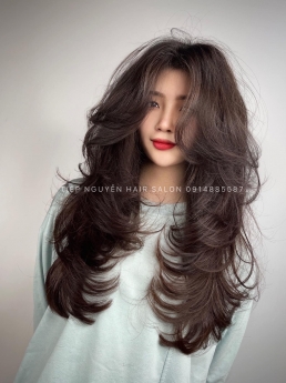 Nhuộm tóc đẹp, uốn tóc xoăn sóng lơi dài mái bay Tiệp Nguyễn Hair ư