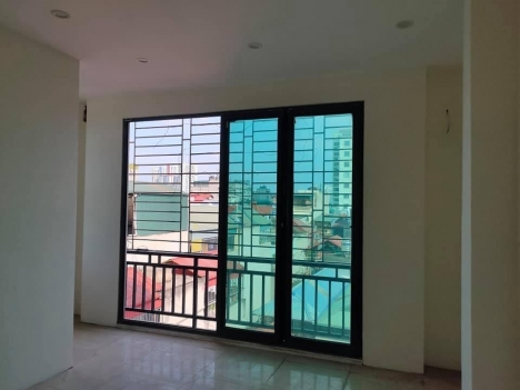 CỰC HIẾM bán nhà Nguyễn Xiển, ôtô đỗ cửa, 32m2, 8 tầng, chỉ 5.35 tỷ.