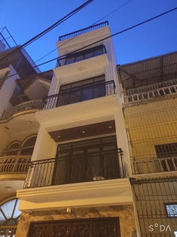 Bán nhà Phố Trần Quốc Hoàn-Q.Cầu Giấy.Mặt Phố Uy Quền.Kinh Doanh Ở Đều Mỹ Mãn