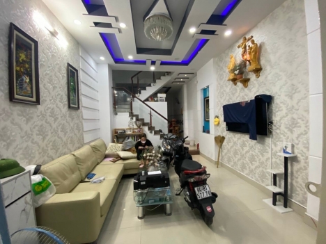 CHO THUÊ NHÀ ĐƯỜNG LÊ VĂN LƯƠNG - NHÀ RỘNG SẠCH SẼ ☎ Mr Hòa