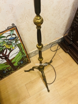 Giao lưu cây đèn sàn tiffany hàng Đức