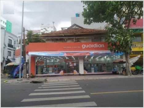 Cho thuê nhà góc 2MT số 7 Kỳ Đồng, p9, Q3. 15x25m trệt 1 lầu