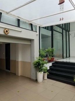 HOT! Tòa nhà mới 100% mặt tiền sân bay Bạch Đằng Tân Bình 9x30m Hầm 5 lầu suốt thang máy