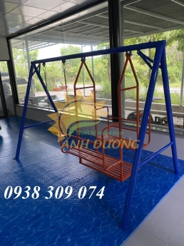 Những mẫu xích đu nhiều ghế ngồi dành cho bé