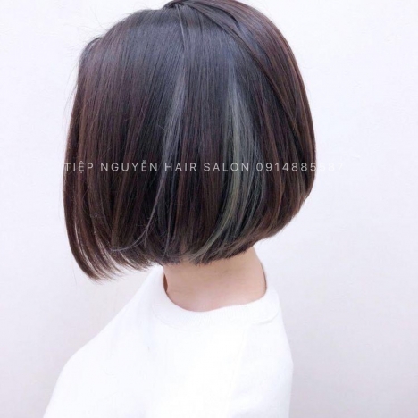 Tóc xoăn sóng lơi ngang vai cho nàng mái mưa Tiệp Nguyễn Hair Salon