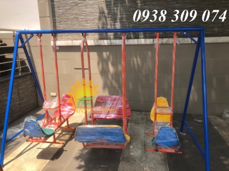 Những mẫu xích đu nhiều ghế ngồi dành cho bé