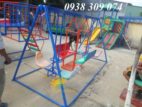 Những mẫu xích đu nhiều ghế ngồi dành cho bé