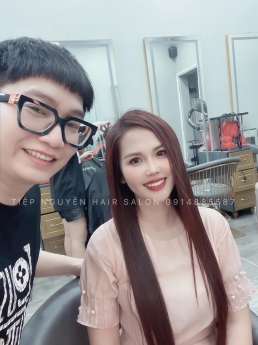 Uốn tóc xoăn sóng lơi đẹp và hot nhất hiện tại